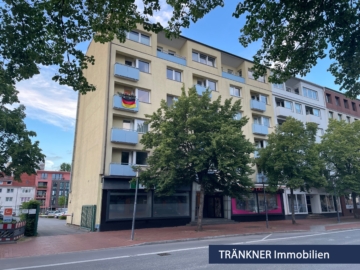 TRÄNKNER Immobilien – 13-Familienhaus mit zwei kleinen Ladengeschäften, 27568 Bremerhaven, Geschäftshaus